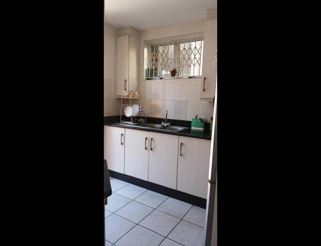 3 BEDROOM DUPLEX FOR SALE IN WOODHAVEN